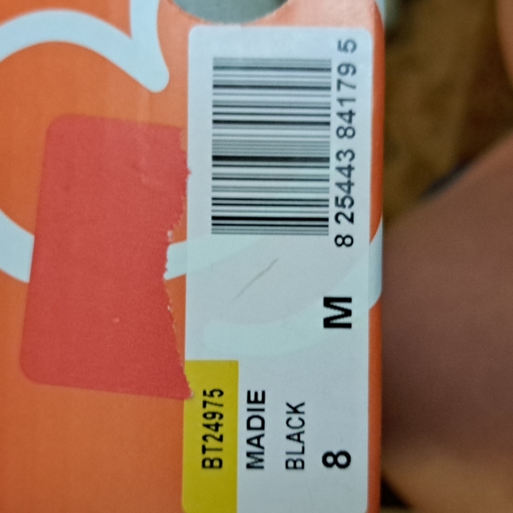 BareTraps Madie Black Slip-On Memory Foam Flats in Size 8 - Picture 5 of 5